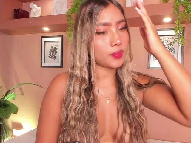 SofiaBennet live cam on BongaCams