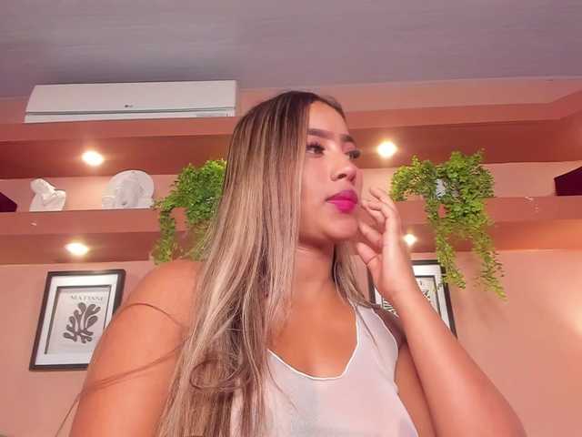 SofiaBennet live cam on BongaCams