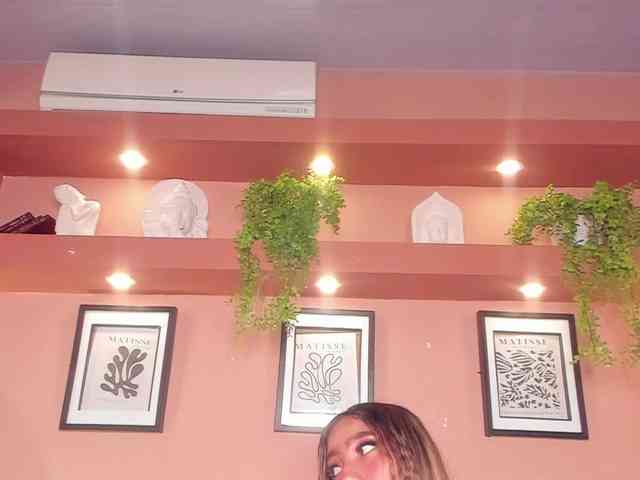 SofiaBennet webcam