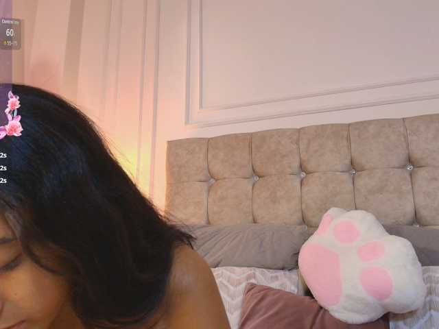 JasmineRoss live cam on BongaCams