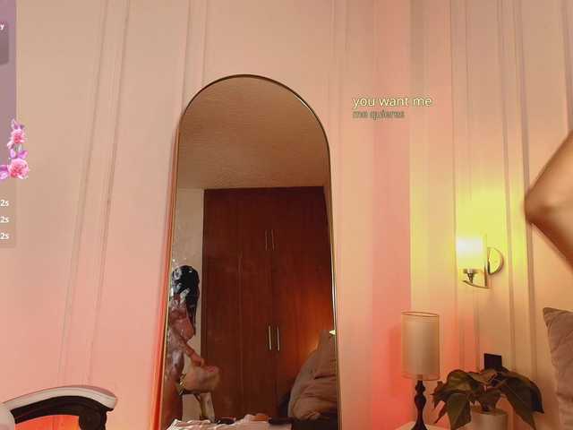 JasmineRoss live cam on BongaCams