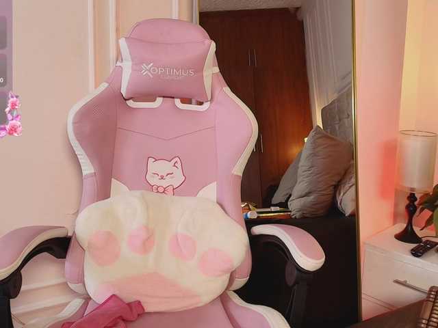 JasmineRoss live cam on BongaCams