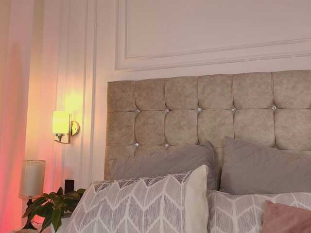 JasmineRoss live cam on BongaCams