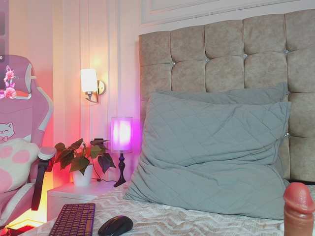 JasmineRoss live cam on BongaCams