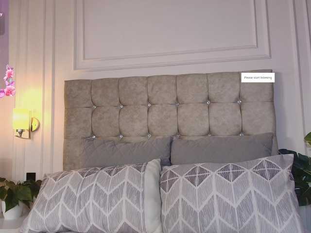 JasmineRoss live cam on BongaCams