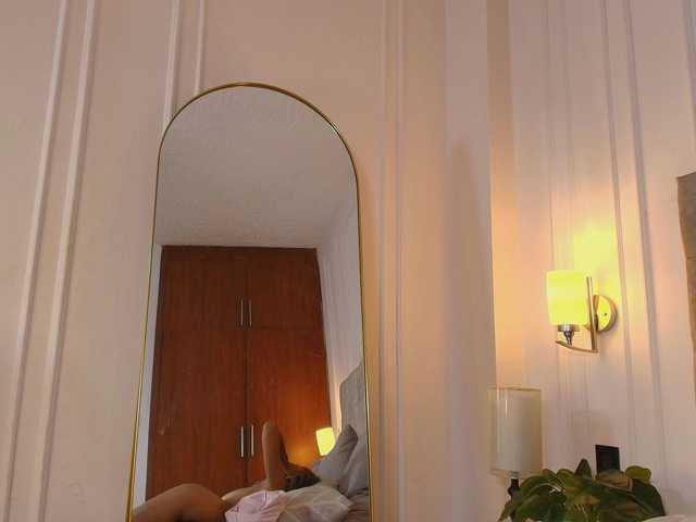 JasmineRoss live cam on BongaCams