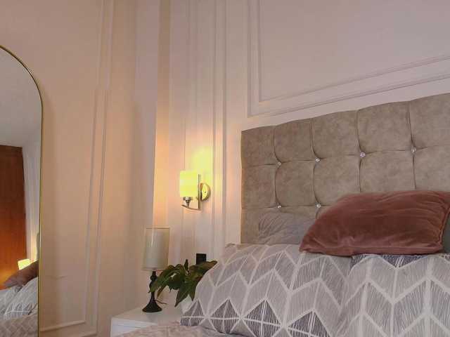 JasmineRoss live cam on BongaCams