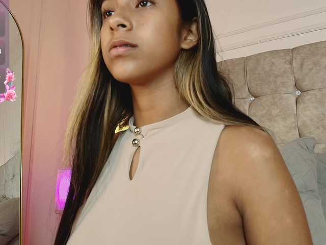 JasmineRoss live cam on BongaCams
