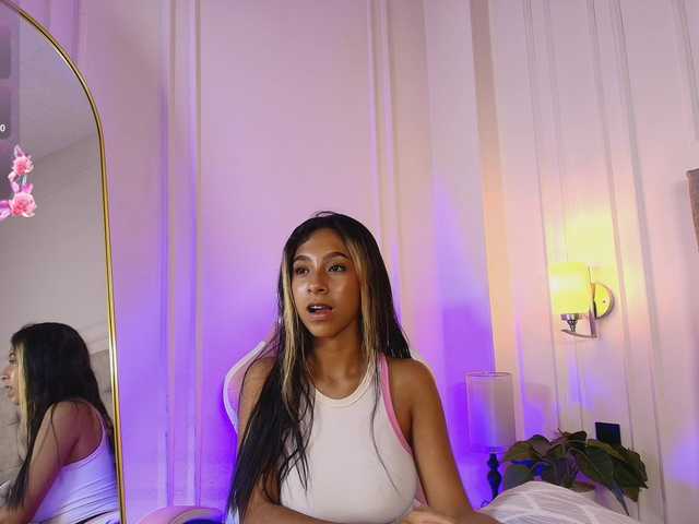 JasmineRoss live cam on BongaCams