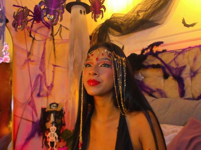 JasmineRoss live cam on BongaCams