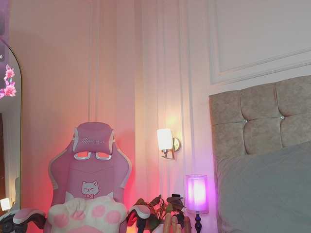 JasmineRoss live cam on BongaCams