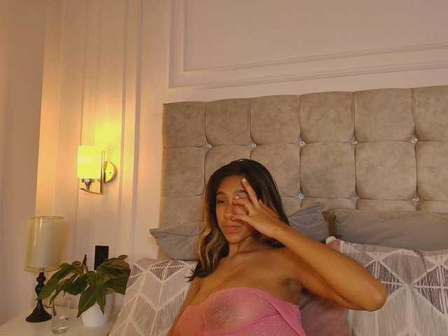 JasmineRoss live cam on BongaCams