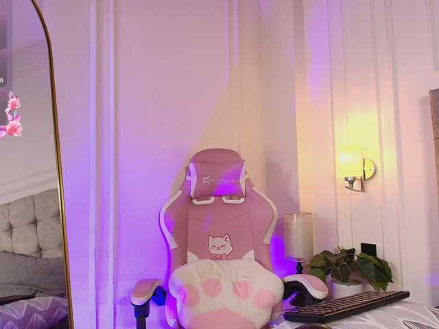 JasmineRoss live cam on BongaCams
