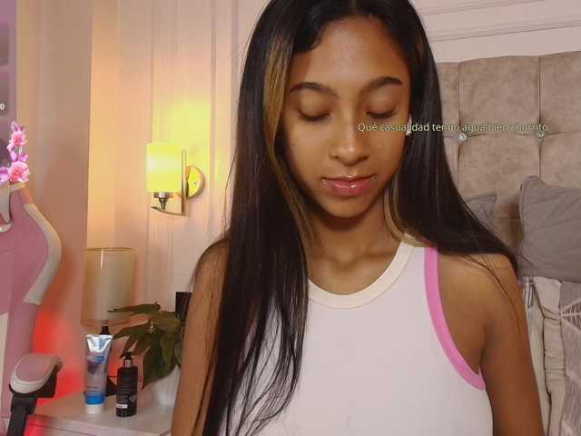 JasmineRoss live cam on BongaCams