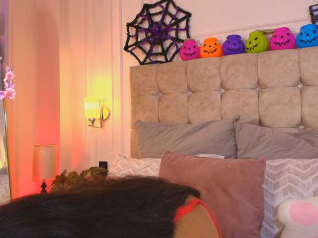 JasmineRoss live cam on BongaCams