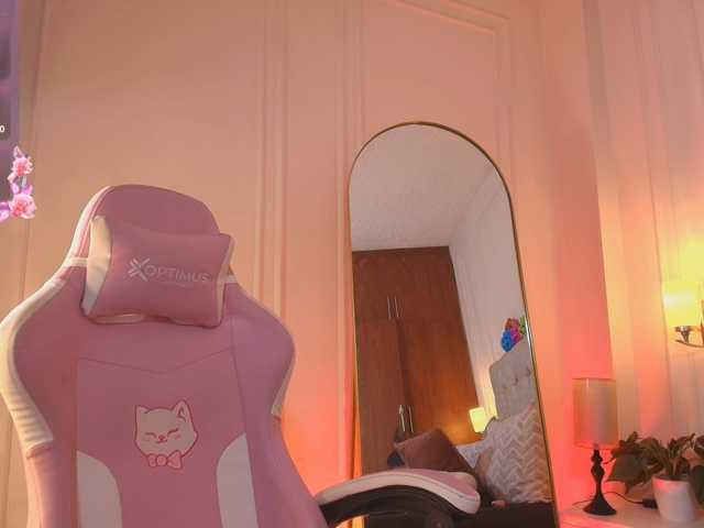 JasmineRoss live cam on BongaCams