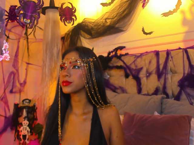 JasmineRoss live cam on BongaCams
