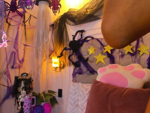 JasmineRoss live cam on BongaCams