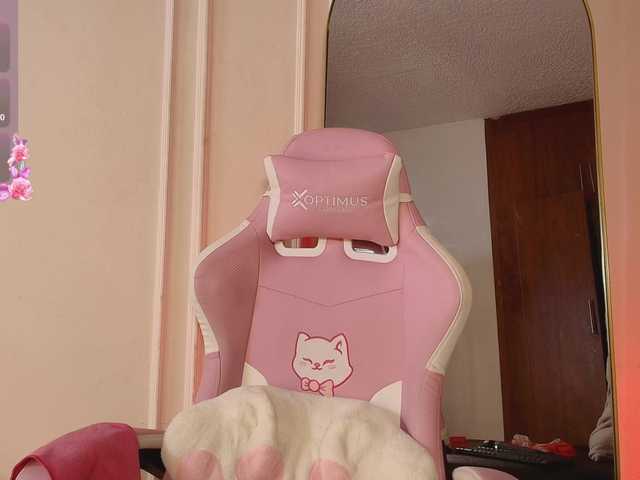 JasmineRoss live cam on BongaCams