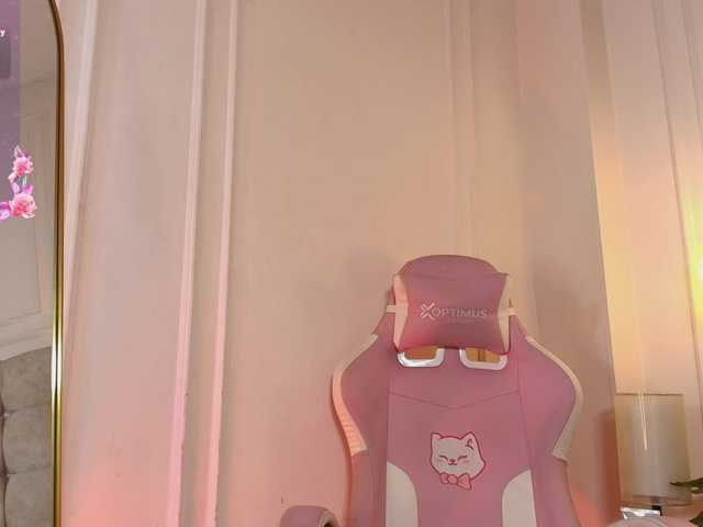 JasmineRoss live cam on BongaCams