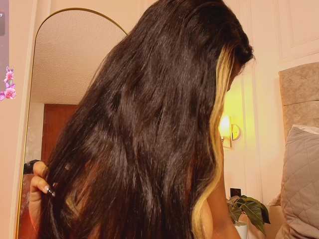 JasmineRoss live cam on BongaCams