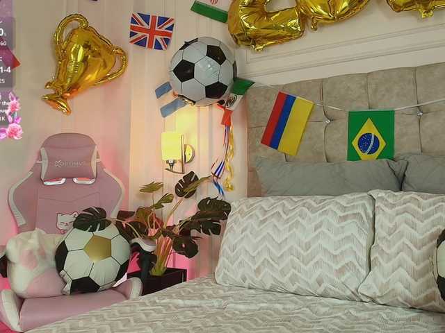 JasmineRoss live cam on BongaCams