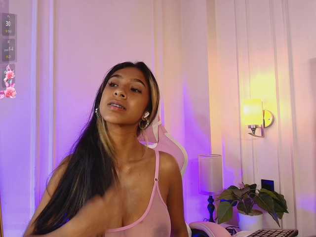 JasmineRoss live cam on BongaCams