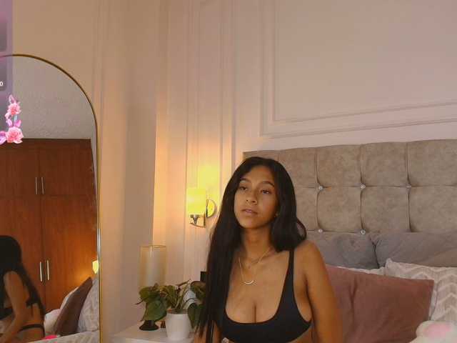 JasmineRoss live cam on BongaCams