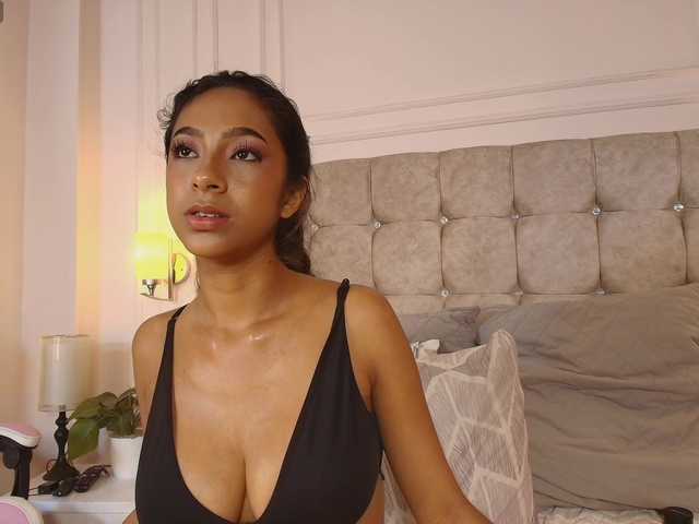 JasmineRoss live cam on BongaCams