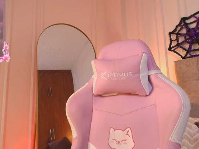 JasmineRoss live cam on BongaCams