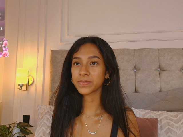 JasmineRoss live cam on BongaCams