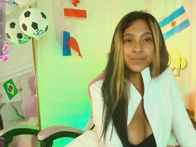 JasmineRoss live cam on BongaCams