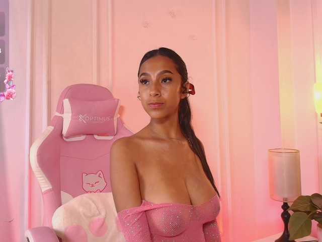 JasmineRoss live cam on BongaCams