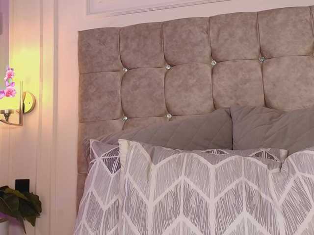 JasmineRoss live cam on BongaCams