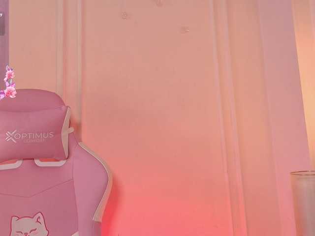 JasmineRoss live cam on BongaCams