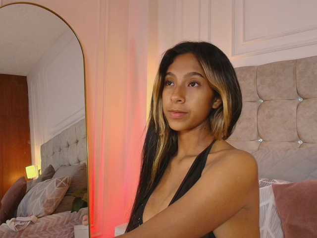 JasmineRoss live cam on BongaCams