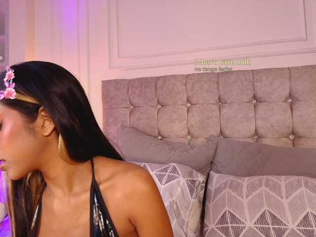 JasmineRoss live cam on BongaCams