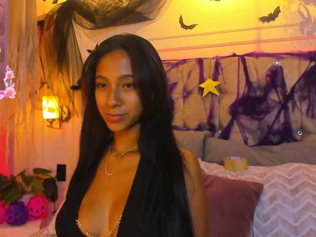 JasmineRoss live cam on BongaCams