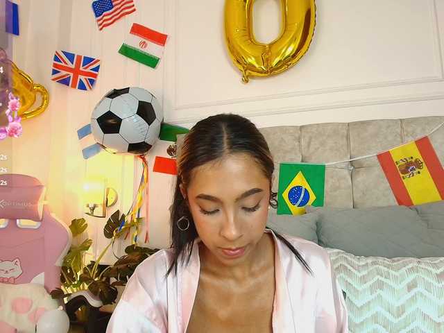JasmineRoss live cam on BongaCams