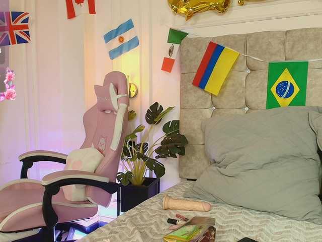 JasmineRoss live cam on BongaCams