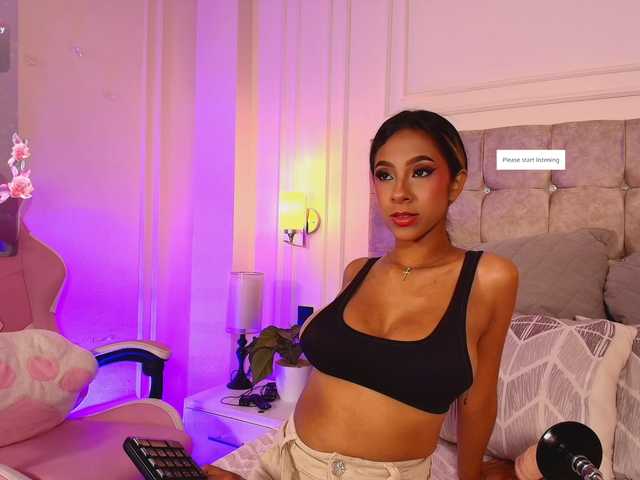 JasmineRoss live cam on BongaCams