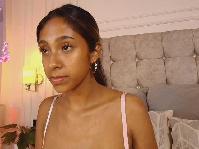 JasmineRoss live cam on BongaCams