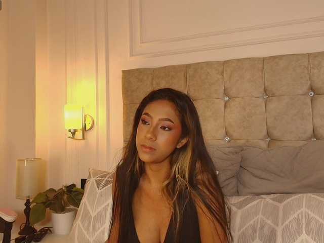 JasmineRoss live cam on BongaCams