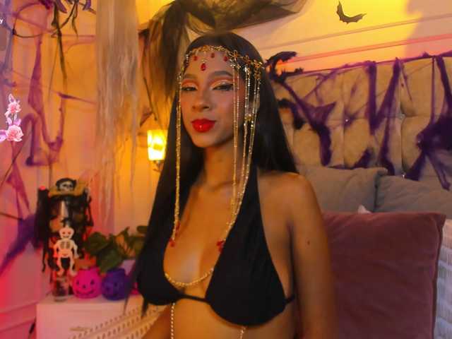 JasmineRoss live cam on BongaCams