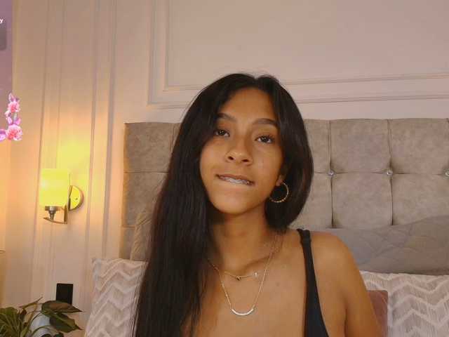 JasmineRoss live cam on BongaCams