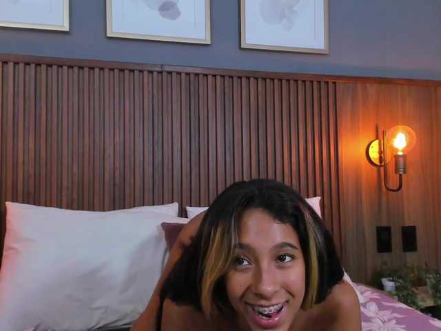 JasmineRoss live cam on BongaCams