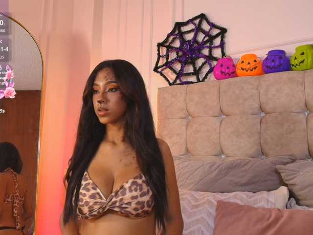 JasmineRoss live cam on BongaCams