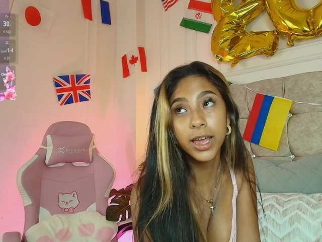 JasmineRoss live cam on BongaCams