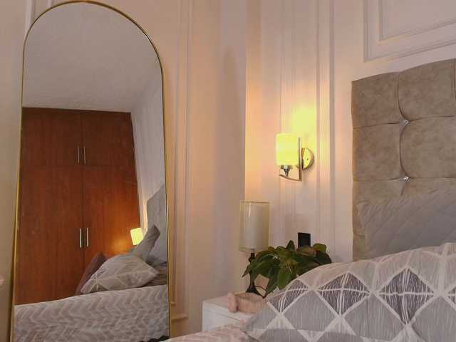 JasmineRoss live cam on BongaCams