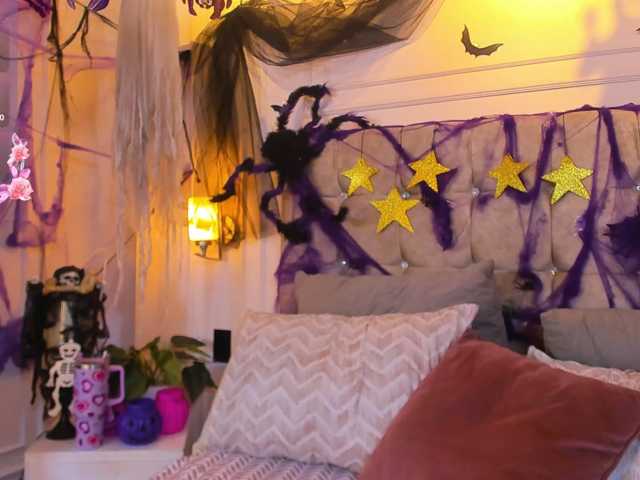 JasmineRoss live cam on BongaCams